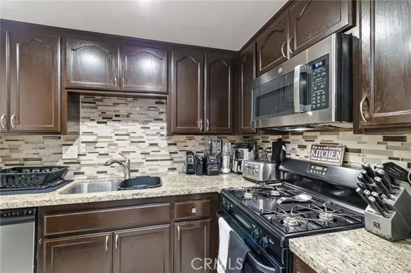Paramount, CA 90723,13917 Mcclure AVE 7
