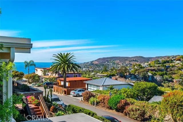 Laguna Beach, CA 92651,1025 Van Dyke DR