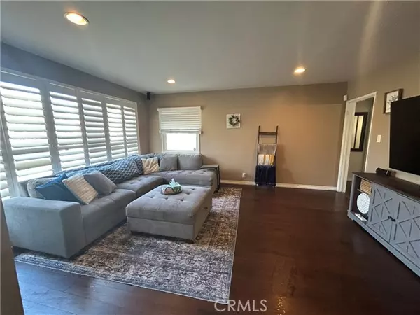 Lakewood, CA 90713,4528 Hackett