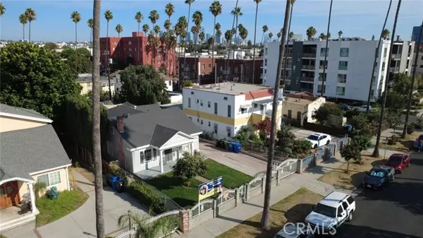 Los Angeles, CA 90004,210 N Berendo ST