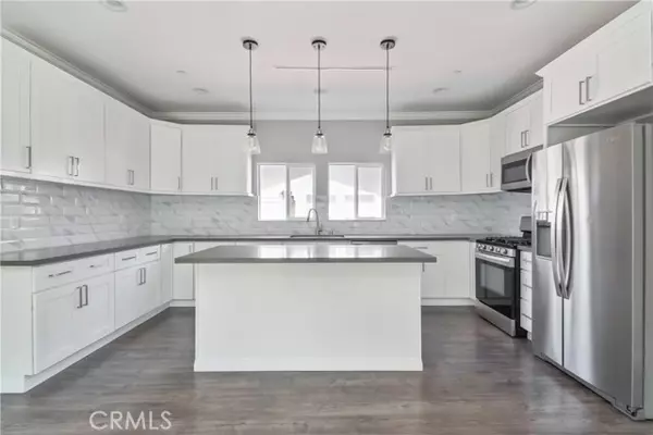 Van Nuys, CA 91401,14006 Bessemer St