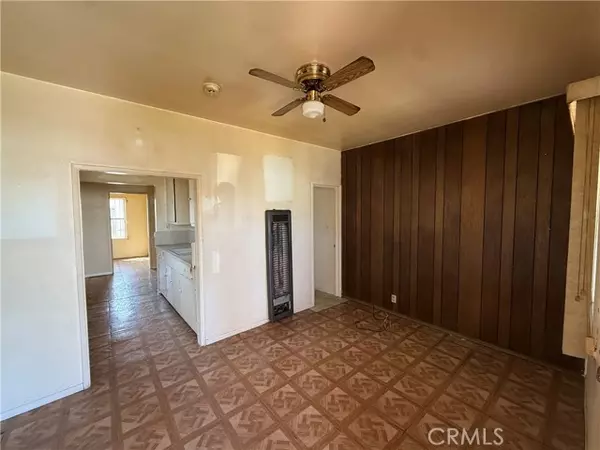 Compton, CA 90222,2035 N Grandee AVE