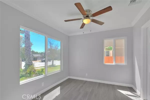 San Bernardino, CA 92404,2048 Belle st