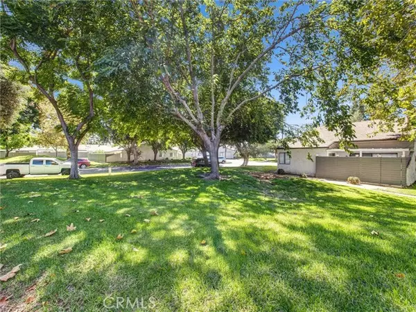 Anaheim, CA 92807,413 N Conestoga Way 11