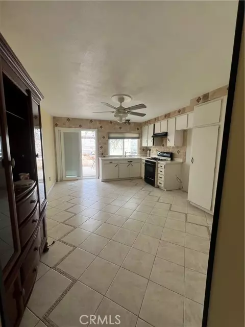 Bloomington, CA 92316,18390 18390 Manila