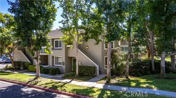19401 Sunray Lane 206, Huntington Beach, CA 92648