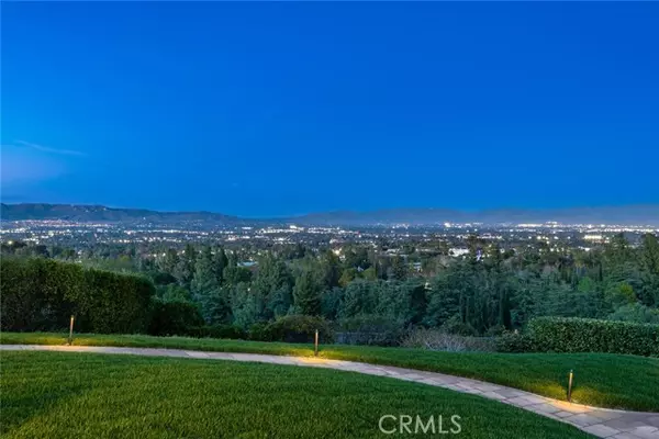 Woodland Hills, CA 91364,4854 Nomad DR