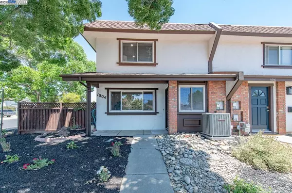 1004 Vienna St, Livermore, CA 94550
