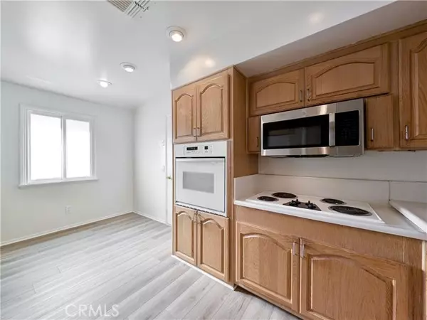 Northridge, CA 91324,18938 Prairie ST