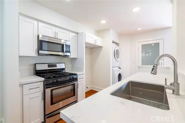 Los Angeles, CA 90025,1825 Selby Ave 102