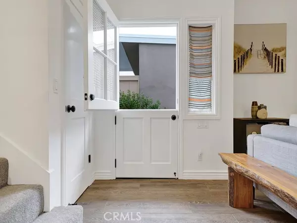 San Clemente, CA 92672,311 W Avenida Palizada B