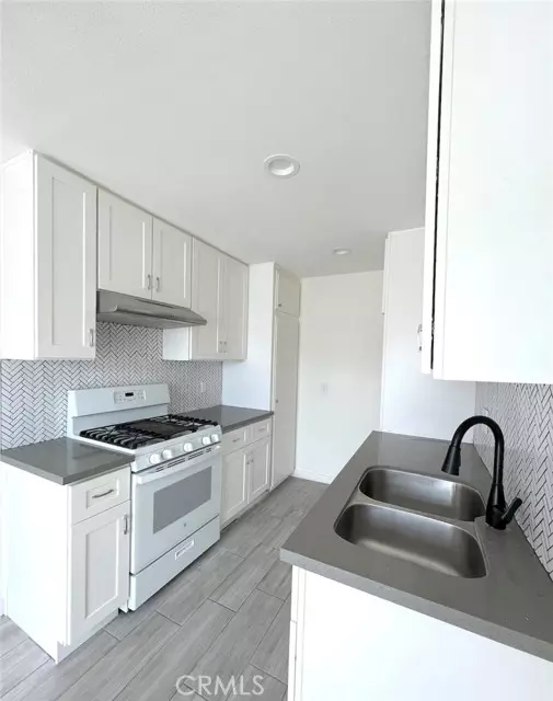 1803 E Lomita AVE 2, Orange, CA 92867