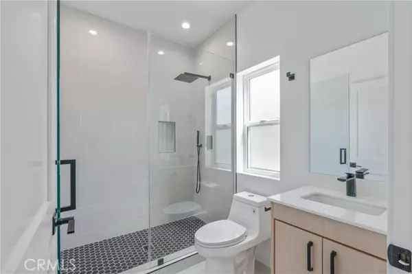 Granada Hills, CA 91344,11142 Woodley AVE