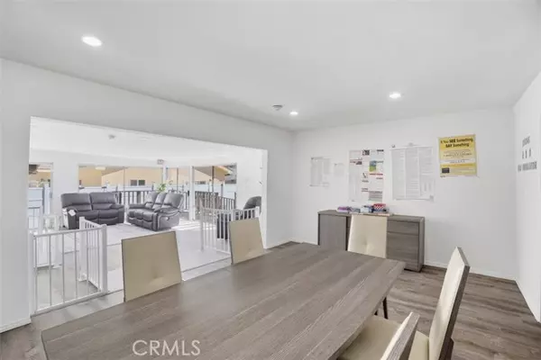 Reseda, CA 91335,7958 Tampa Ave