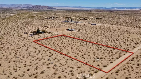 Landers, CA 92285,888 Lucky LN