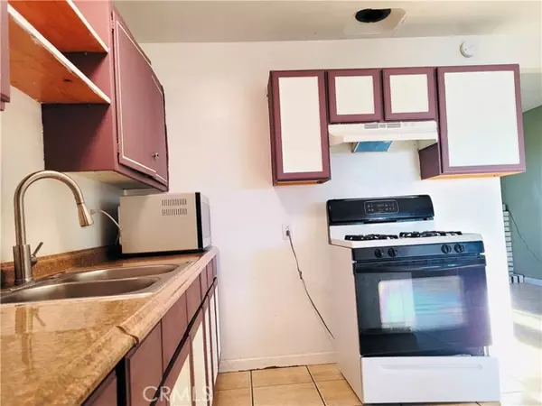 Barstow, CA 92311,35208 Walnut St