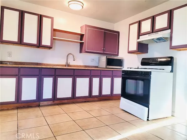 Barstow, CA 92311,35208 Walnut St