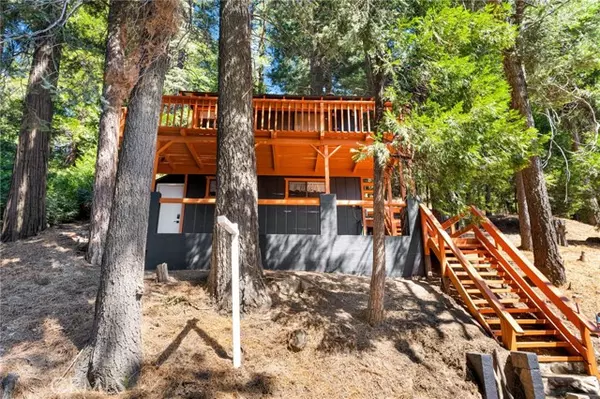 Lake Arrowhead, CA 92385,739 Lake DR