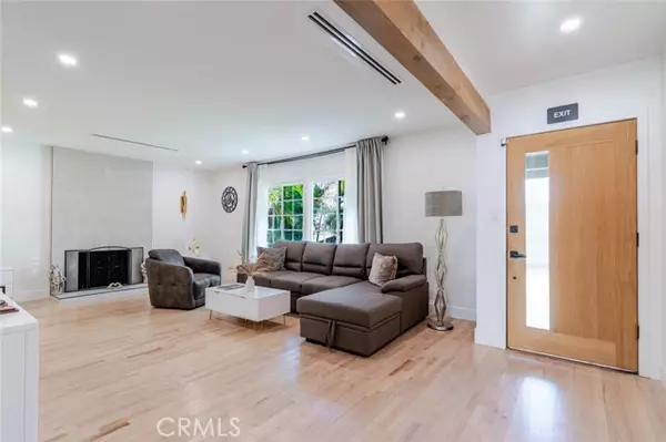 Van Nuys, CA 91405,7459 Sylmar AVE