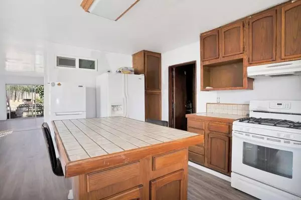 San Diego, CA 92173,3754 Shooting Star DR