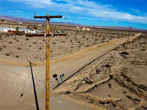 Barstow, CA 92311,23415 Spinet