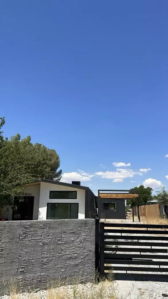 19180 Monterey, Hesperia, CA 92345