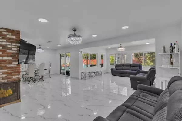 El Cajon, CA 92021,1545 Meadow