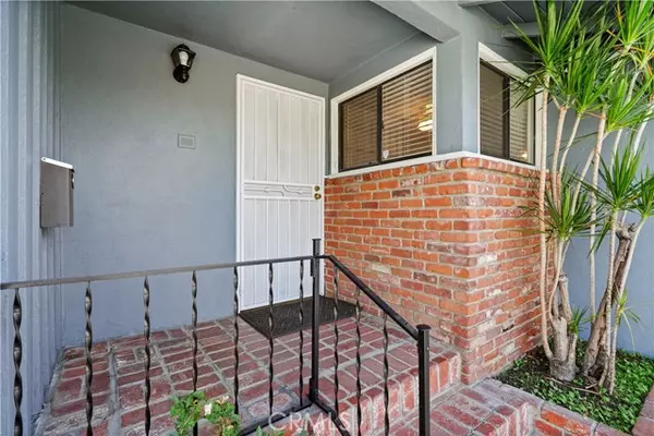North Hollywood, CA 91605,7570 Bluebell AVE