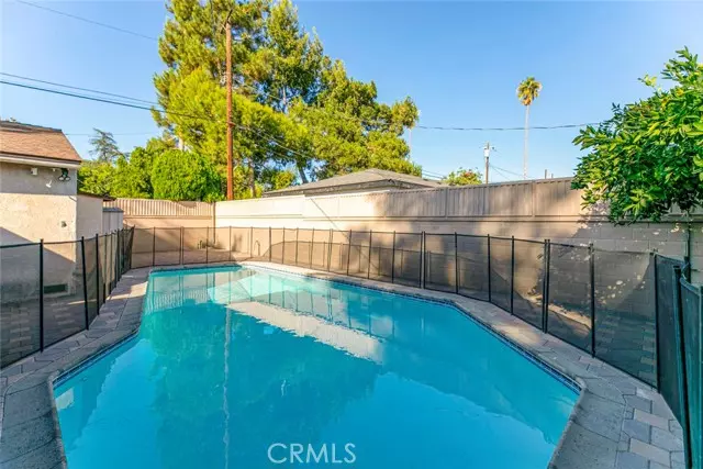15355 Keswick ST, Van Nuys, CA 91406