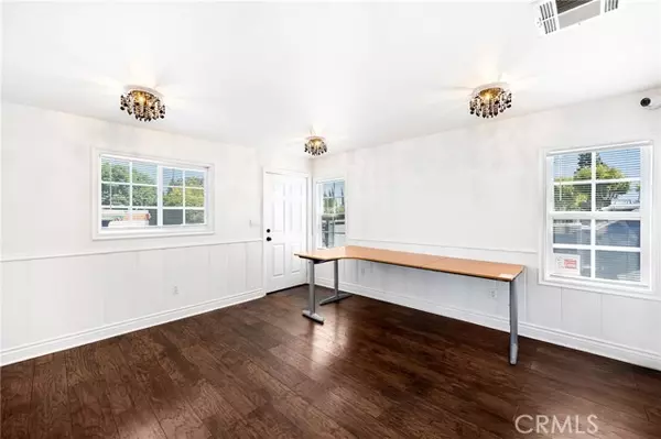 Van Nuys, CA 91401,6000 Woodman AVE A