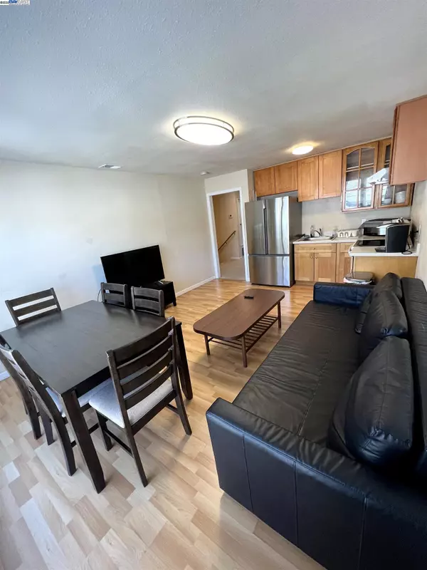 Daly City, CA 94014,896 Lausanne AVE