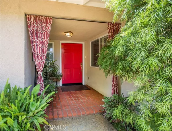Calabasas, CA 91302,26106 Veva WAY