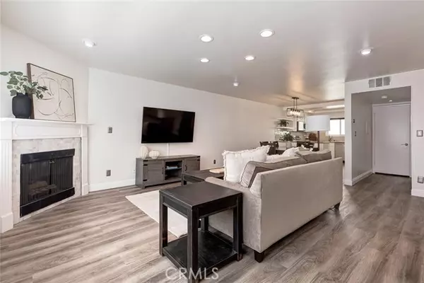 Sherman Oaks, CA 91423,14332 Dickens 10