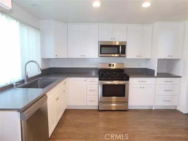 Westminster, CA 92683,8451 Greasewood Cir