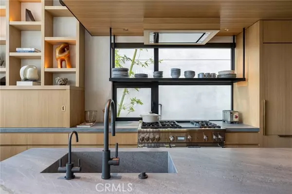 Newport Beach, CA 92663,2910 Lafayette AVE