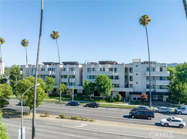 19350 Sherman Way 103, Reseda, CA 91335