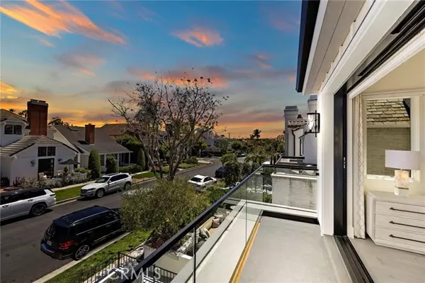 Corona Del Mar, CA 92625,509 Carnation