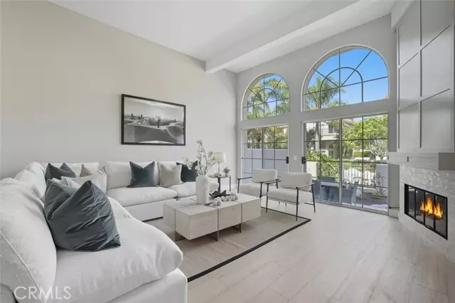 19476 Riverdale LN, Huntington Beach, CA 92648