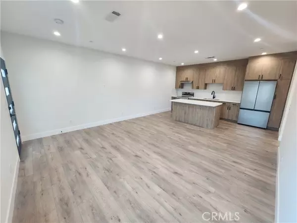 Van Nuys, CA 91405,7126 Matilija 1/2