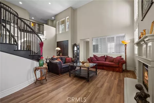 Canyon Country, CA 91387,15355 MICHAEL CREST DR