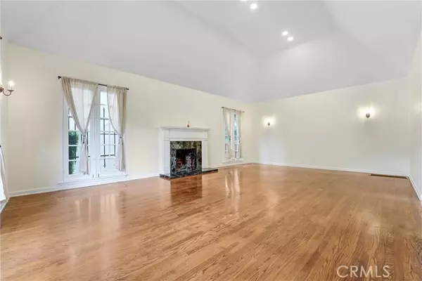 Los Angeles, CA 90005,816 S Longwood