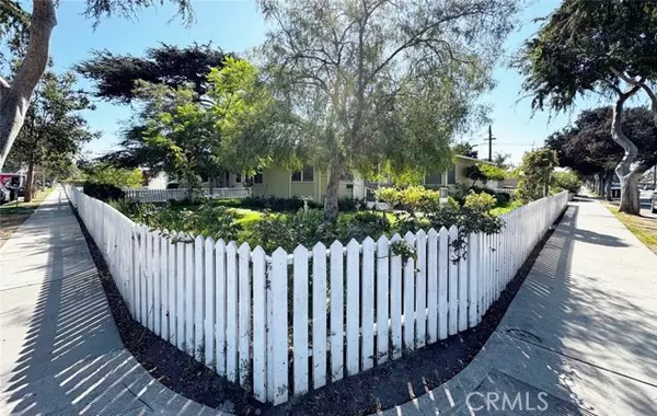 Anaheim, CA 92805,526 W Water ST