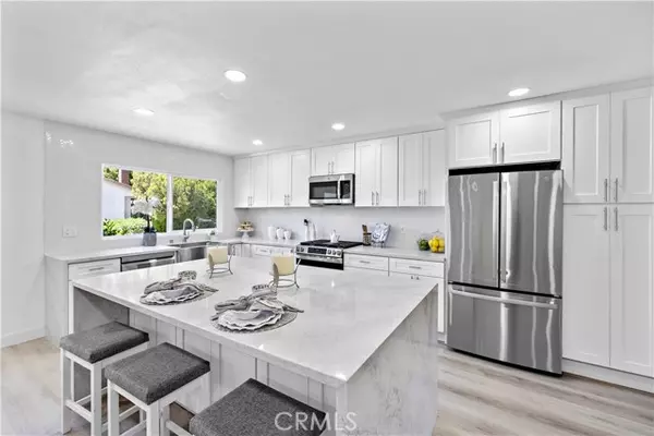 Mission Viejo, CA 92692,23902 VIA LUGONES