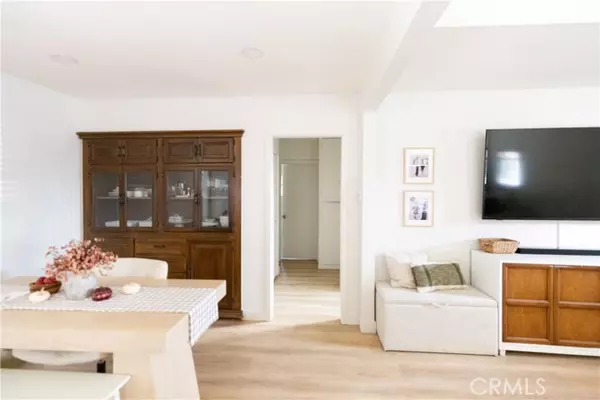 Santa Ana, CA 92701,715 E McFadden