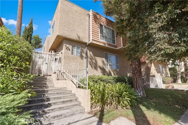 Valley Glen, CA 91405,7319 Hazeltine AVE 11