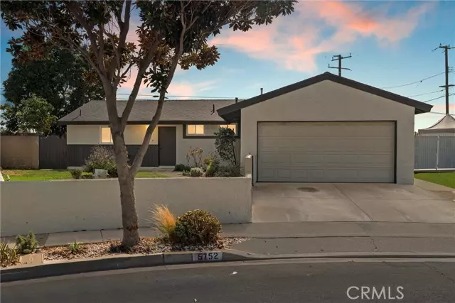 5752 Mildred LN, Cypress, CA 90630