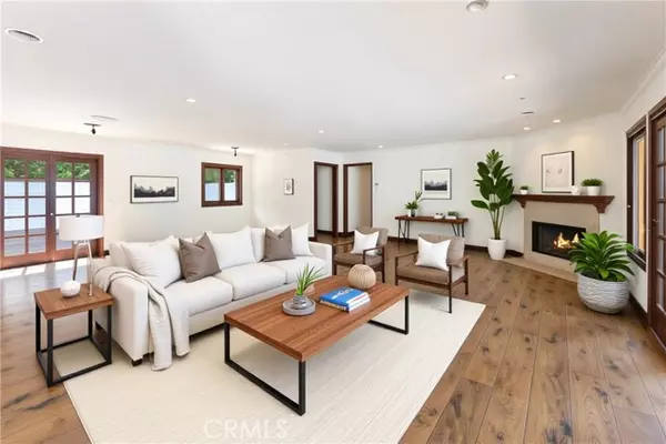 16350 Mandalay, Encino, CA 91436