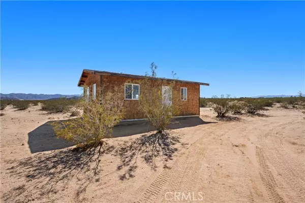 Joshua Tree, CA 92252,66411 Pole Line RD