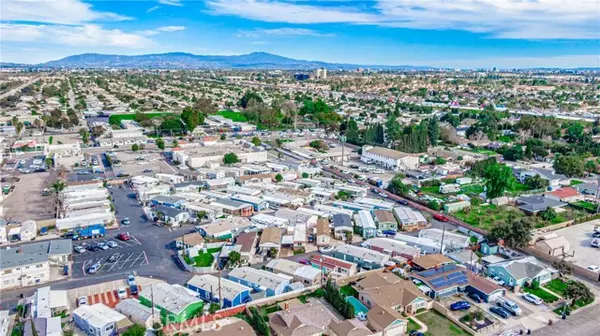 Fullerton, CA 92833,1850 W Orangethorpe 24