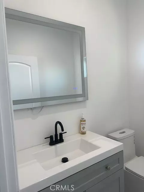 North Hollywood, CA 91605,8136 Alcove Ave